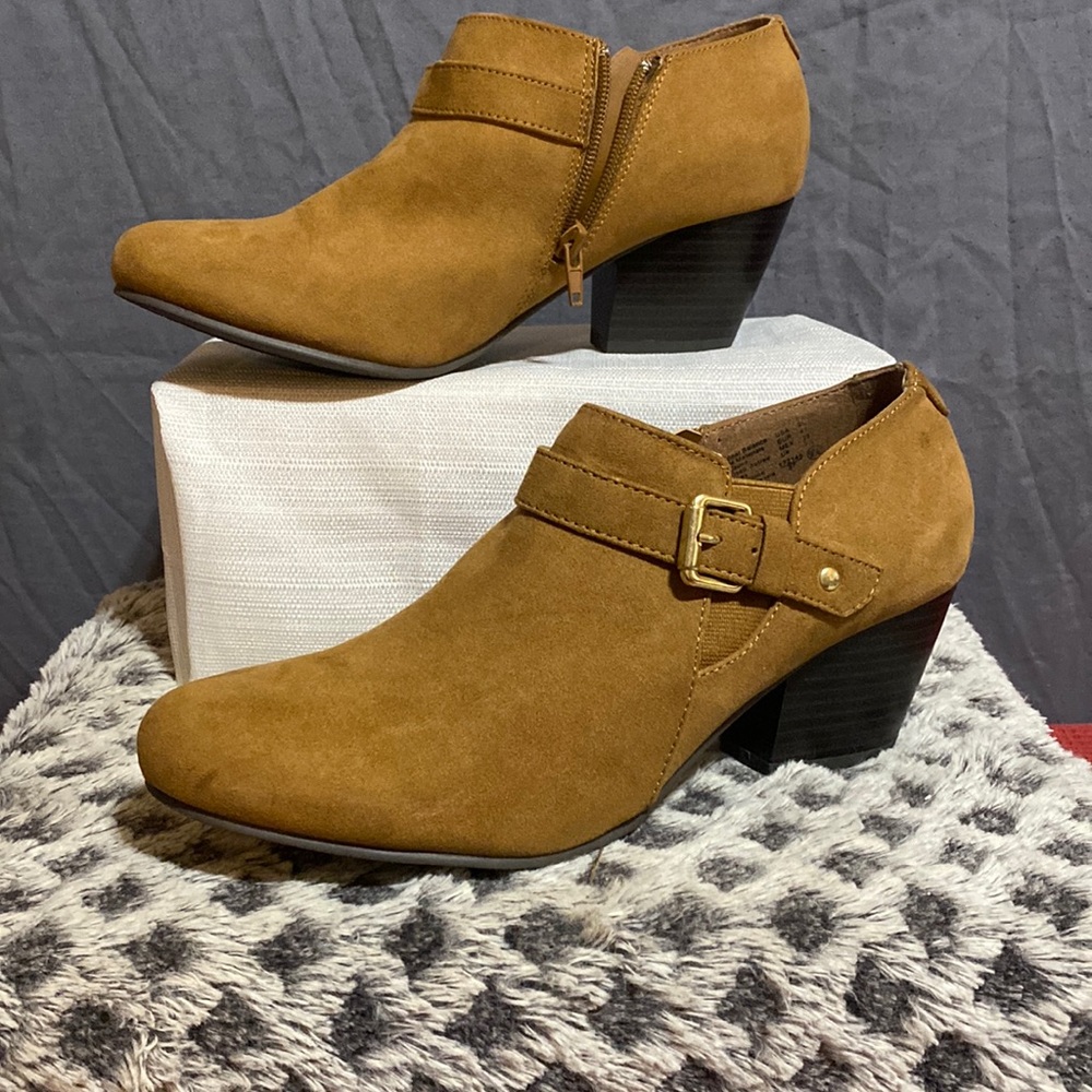Women’s size 9 1/2
